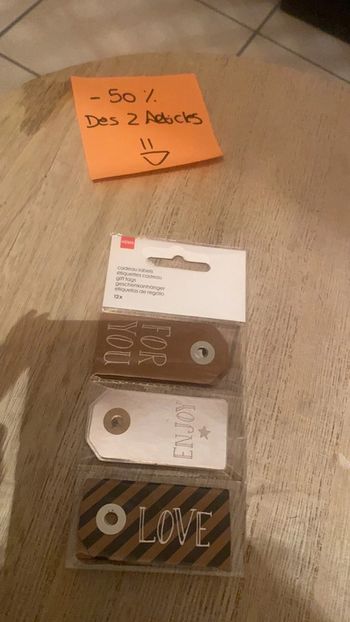 Lot de 11 étiquettes