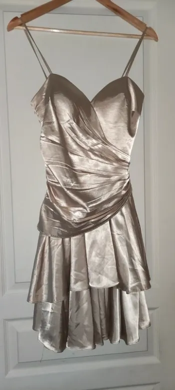 Robe à bretelles