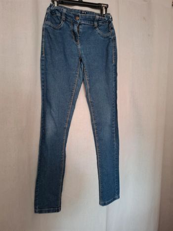 Magnifique pantalon jean slil fit fille 12 ans