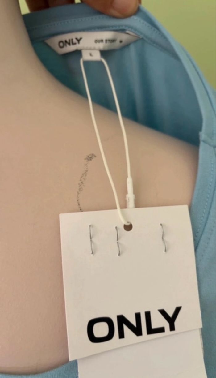 Tee-shirt manches courtes bleu ciel – ONLY – Taille L (42) - photo numéro 3