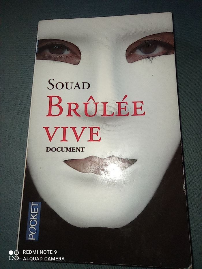 Livre document, Souad brûlée vive, éditions Pocket