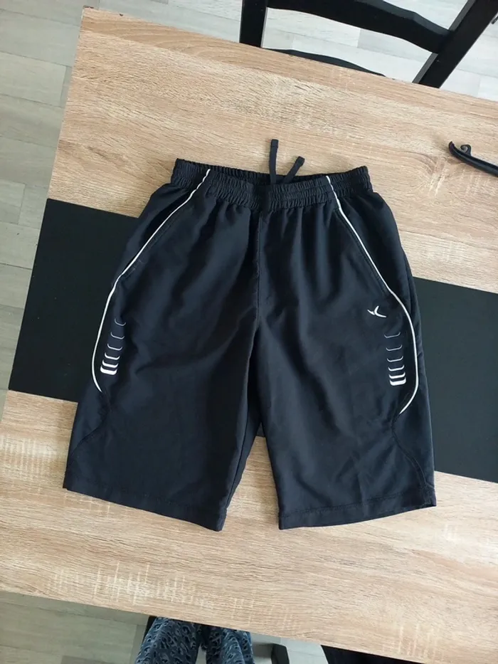 Short noir homme S - photo numéro 9