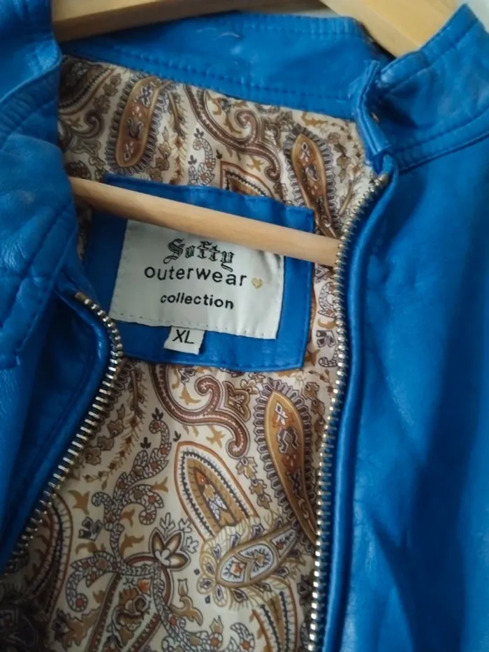 Cuir bleu - photo numéro 5