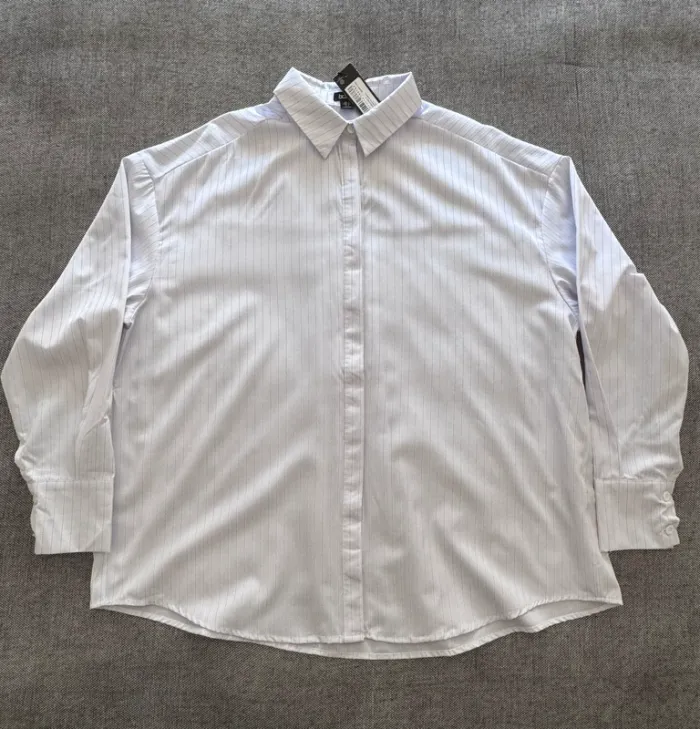 Boohoo – Chemise légère oversize blanche fines rayures – Taille 40 / UK 12 – Neuf