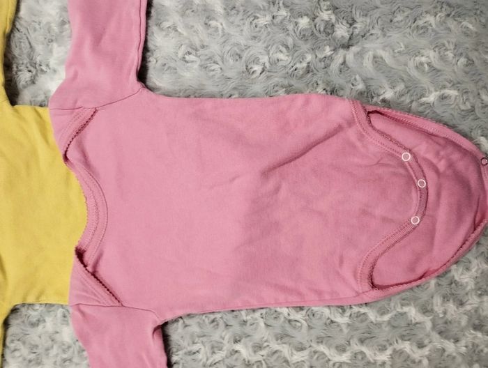Lot de 3 bodys 9 mois - photo numéro 4
