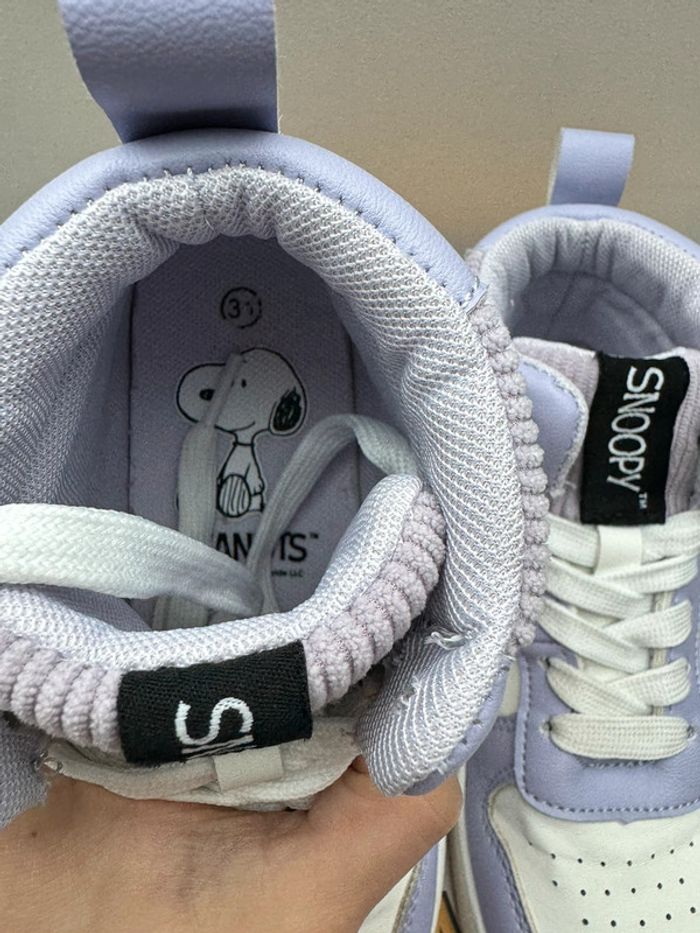 Chaussures Snoopy blanche et violette T31 TBE - photo numéro 7