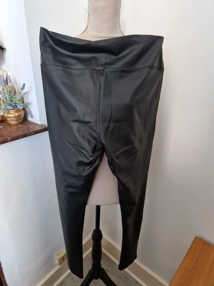 Leggings imitation cuir noir taille 3xl - photo numéro 2