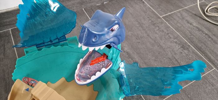 Valeur 50euros hotwheels circuit attaque du requin - photo numéro 4