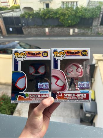 Lot de 2 Pop Spider Gwen Deco #1499 & Spider Man #1500 Deco édition limitée 7500