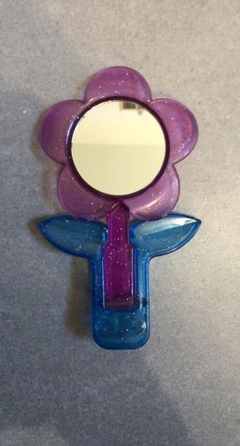 Petit miroir de poche