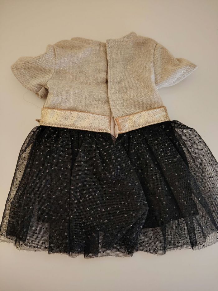 Robe noire et dorée - photo numéro 2