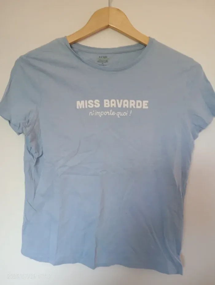 T-shirt bleu "miss bavarde"