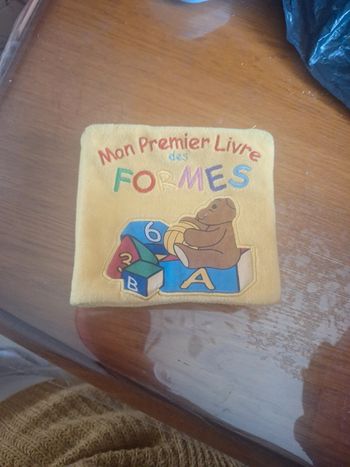 Livre tissus mon premier livre des formes