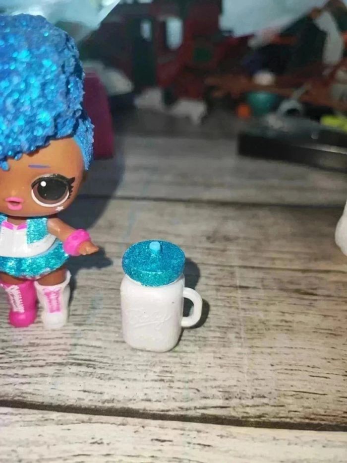 đPoupĂ©e L.O.L surprise indĂ©pendant Queen sparkle - photo numĂ©ro 11