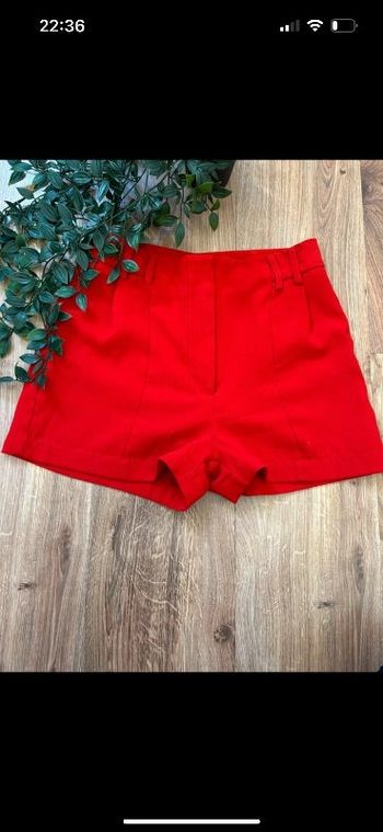 Short rouge