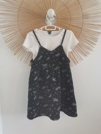 Robe kiabi avec tee shirt intégré 4 ans