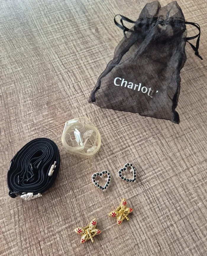 Lot d'accessoires Charlott' lingerie neufs