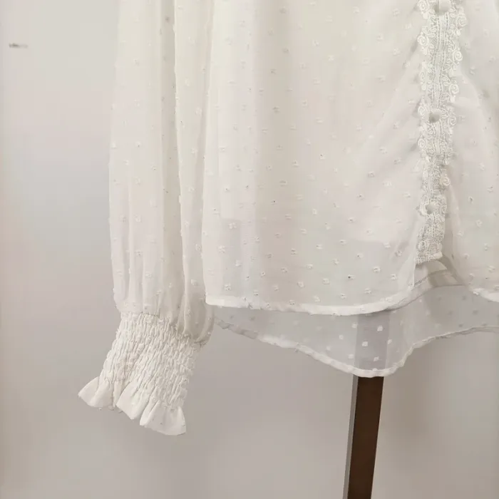 Blouse blanche romantique à plumetis transparents – Kilky Paris – taille M/L A1318 - photo numéro 5