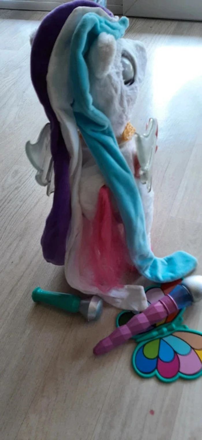 Peluche interactive Mila ma licorne maquillage magique - photo numéro 9
