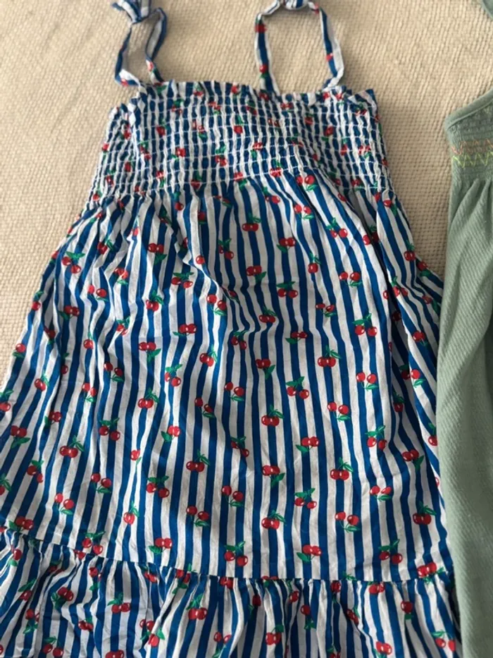 Lot de robes - photo numéro 2