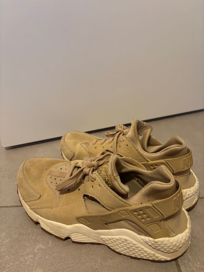 Nike huarache femme beige