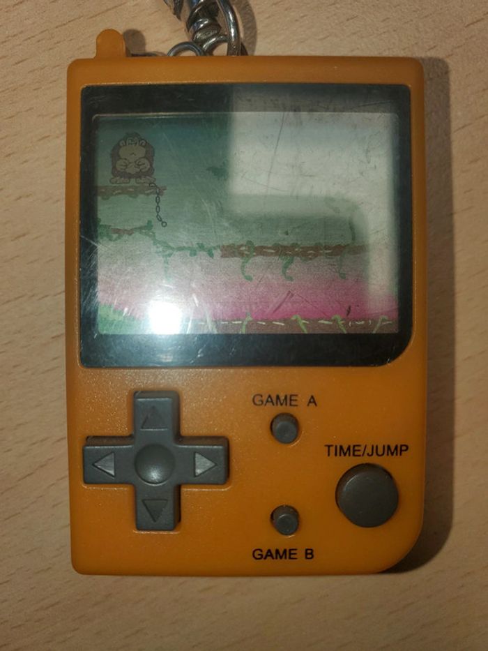 Vends mini console Game Watch Donkey Kong .