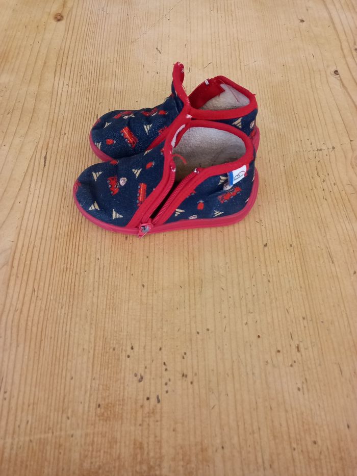 Jolis chaussons garçon Bellamy 24 motifs camions de pompiers - photo numéro 2