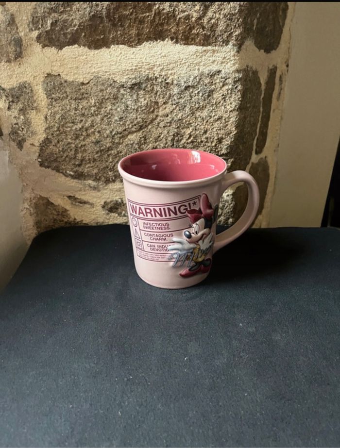 Grande tasse , mug Minnie en relief 3D Disneyland Resort Paris - photo numéro 5