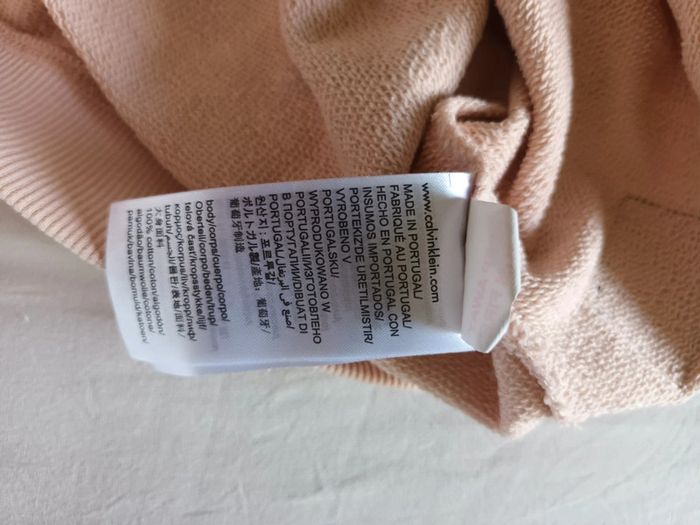 Joli sweat rose Calvin Klein 12 ans - photo numéro 9