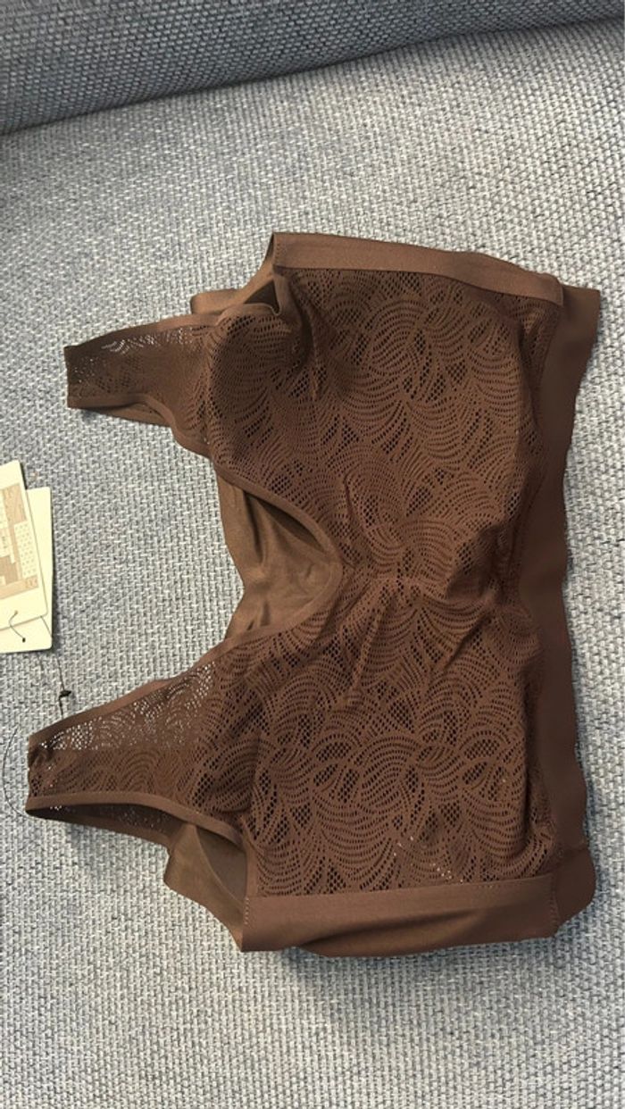 Brassière Chantelle neuve taille de XL à 2XL neuve - photo numéro 6