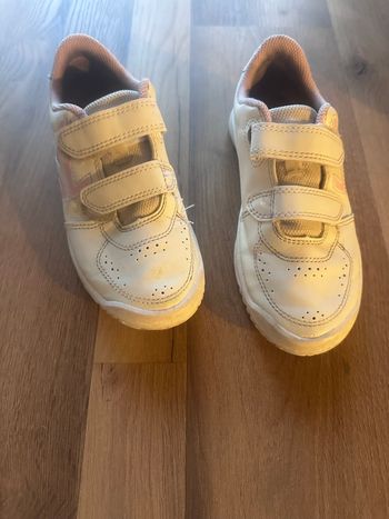 Baskets taille 32