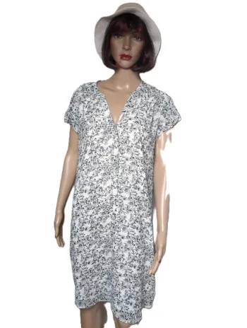 Robe noire et blanche 🌻