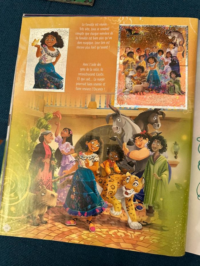 Album livre Panini complet stickers autocollants Disney Encanto famille Madrigal - photo numéro 12