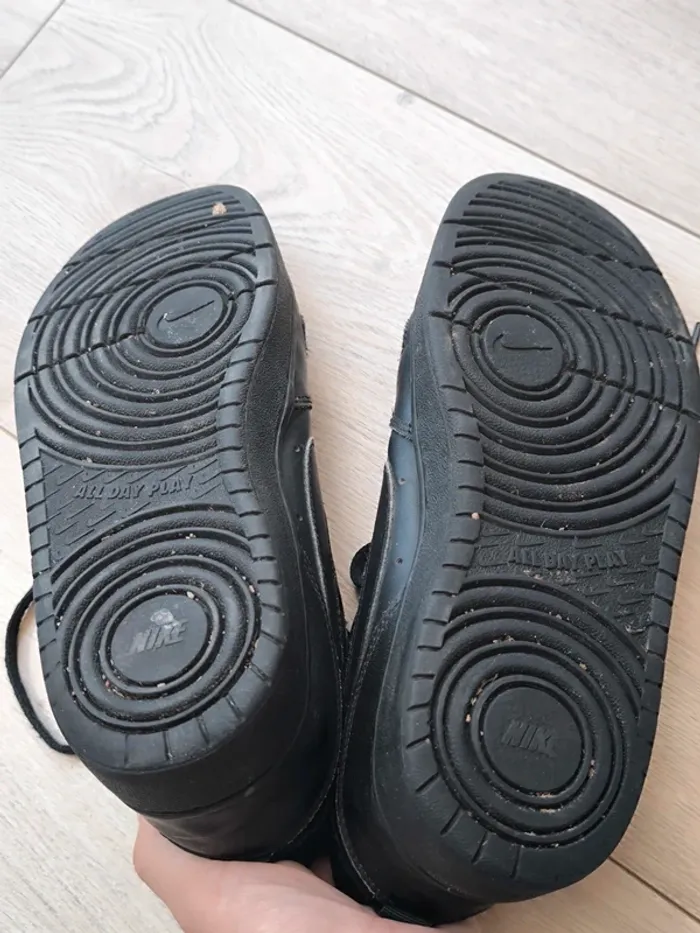 Basket Nike air force noir 40 - photo numéro 3