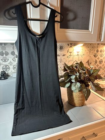Robe noir très légère, taille 38