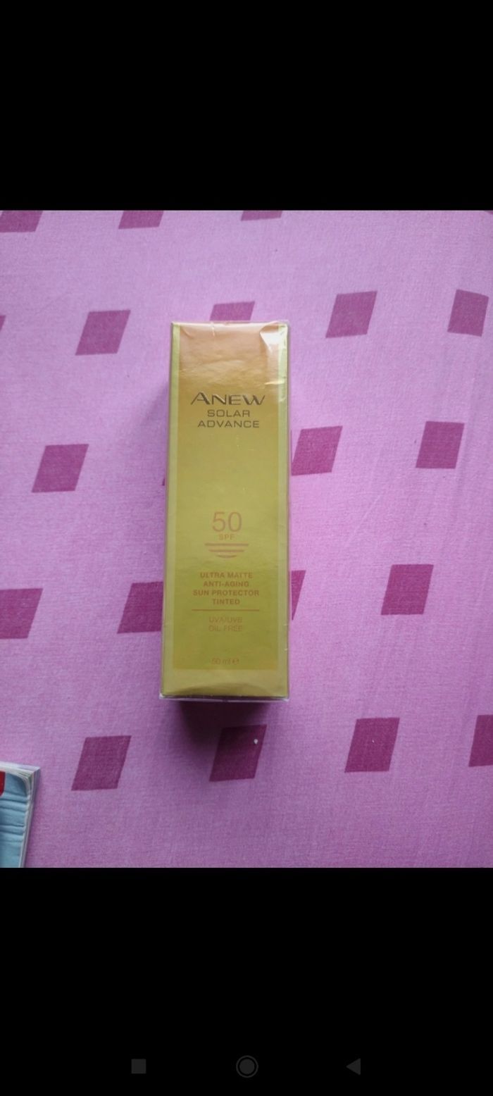 Protection solaire anti âge mât ultra