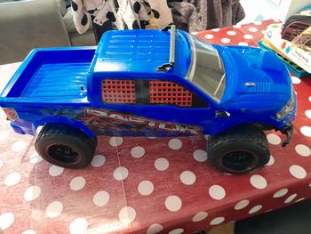 Voiture télécommandée