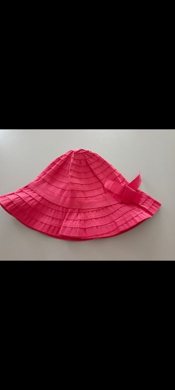 Chapeau rose en 6-8 ans