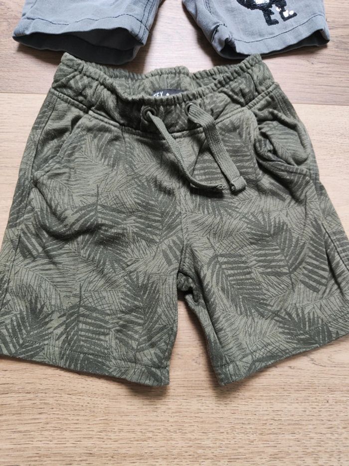 Short 4 ans - photo numéro 2