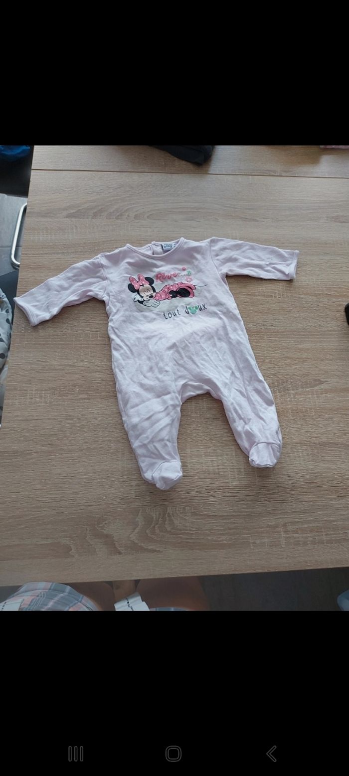 Lot vêtements 6 mois - photo numéro 3