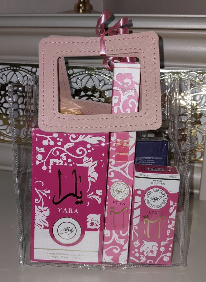 Sac cadeaux yara candy pendentif et rouge a levre - photo numéro 2