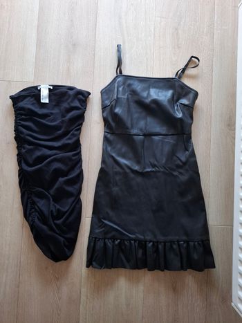 Lot de 2 robes noires en très bon état