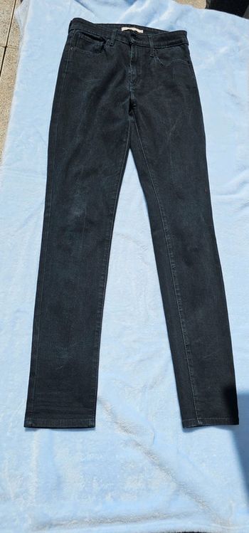Jean noir Levis 721 high rose skinny taille 38