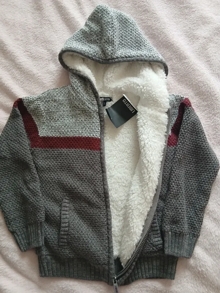Gilet neuf doublé pilou 6 ans - photo numéro 2