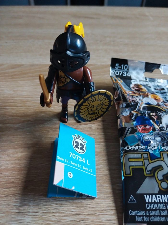 Playmobil figurine série 22 neuf - photo numéro 3