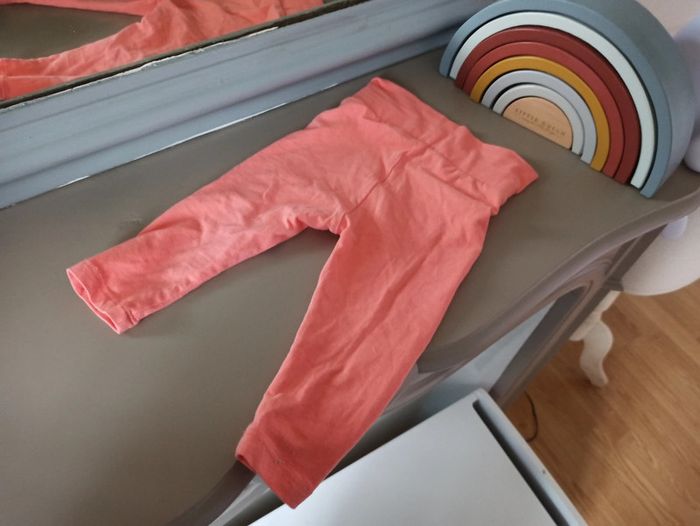 Pantalon fin corail 6 mois Verbaudet neuf - photo numéro 4