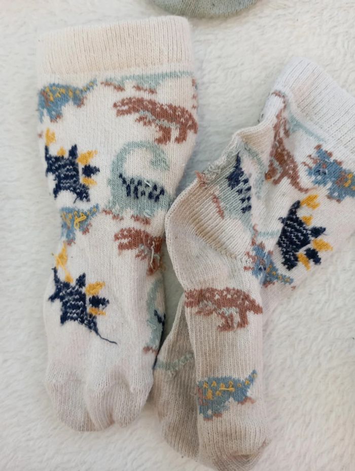Lot de 11 paires de chaussettes taille 18/22 - photo numéro 9