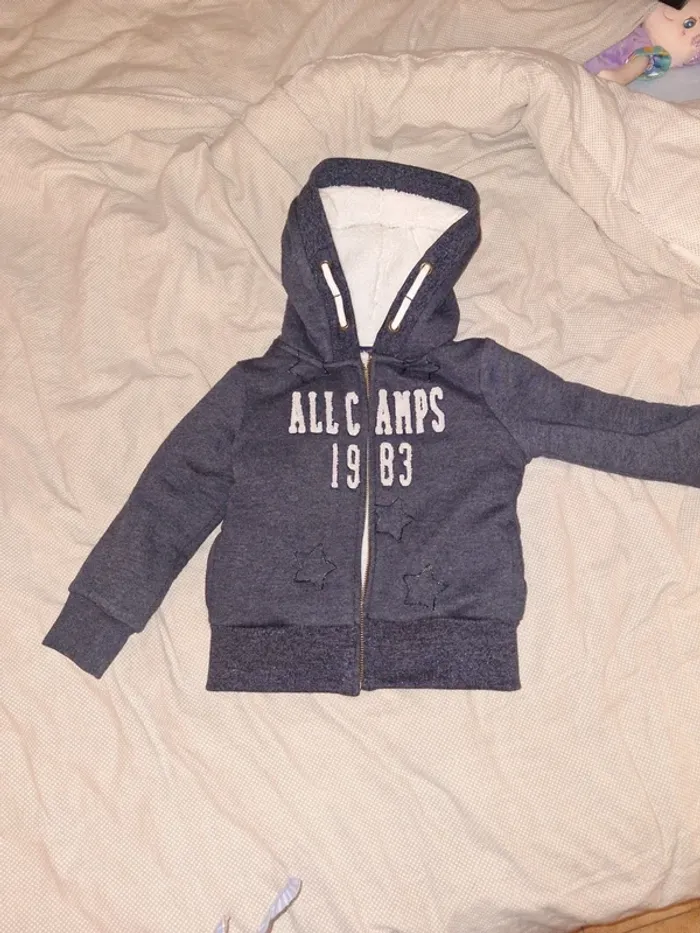 Veste chaude neuve 5 ans