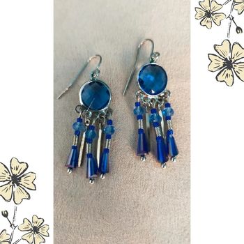 Boucles d’oreilles fantaisie bleu saphir & pampilles argentées