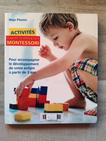 Livre activité d'après la pédagogie Montessori